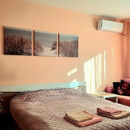 Apartment Serene Sky Warna